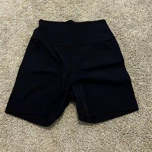 BuffBunny Live Shorts Size M